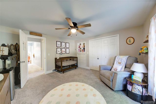 1018 E. 12 Mile Rd, Royal Oak, MI 48073