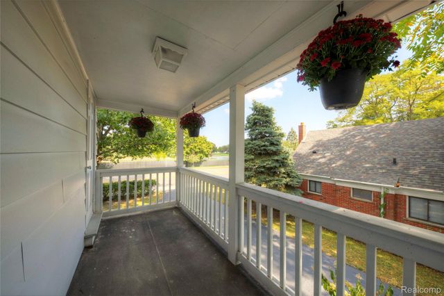 1018 E. 12 Mile Rd, Royal Oak, MI 48073