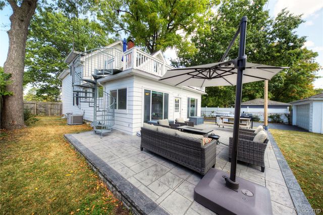 1018 E. 12 Mile Rd, Royal Oak, MI 48073