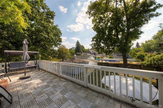 1018 E. 12 Mile Rd, Royal Oak, MI 48073