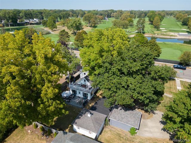 1018 E. 12 Mile Rd, Royal Oak, MI 48073