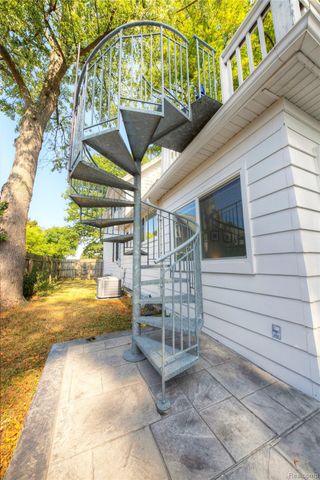 1018 E. 12 Mile Rd, Royal Oak, MI 48073