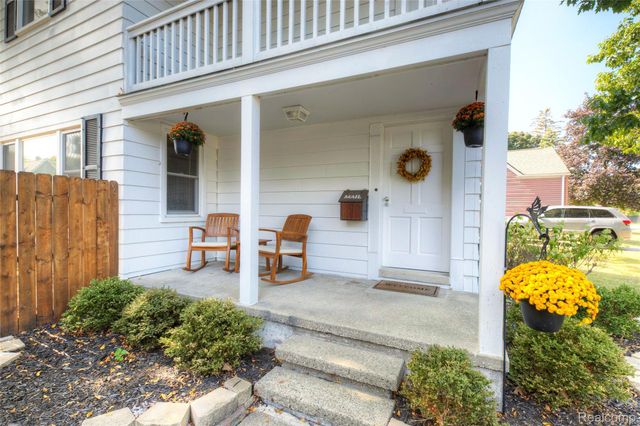 1018 E. 12 Mile Rd, Royal Oak, MI 48073