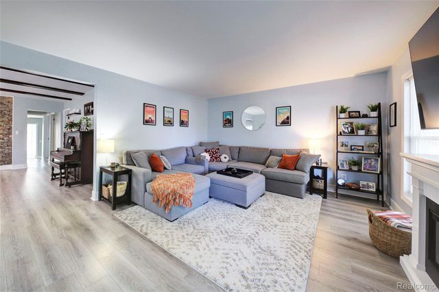 1018 E. 12 Mile Rd, Royal Oak, MI 48073