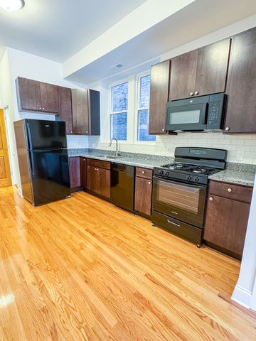 3512 N Halsted Street 2FF, Chicago, IL 60657