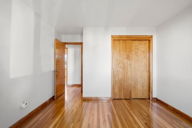 9 Whitsbourgh St, Taunton, MA 02780