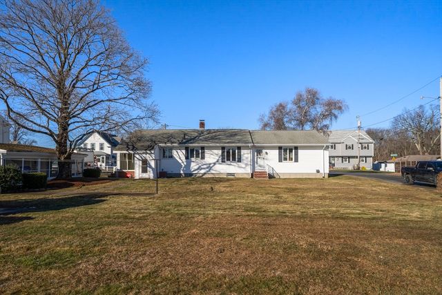 9 Whitsbourgh St, Taunton, MA 02780