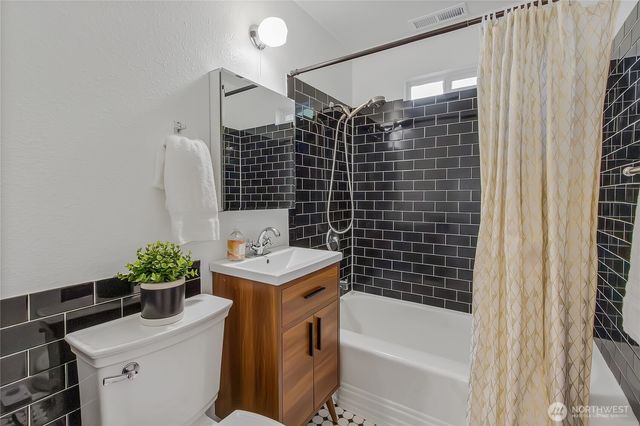 616 North Street SE, Tumwater, WA 98501