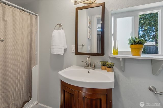616 North Street SE, Tumwater, WA 98501