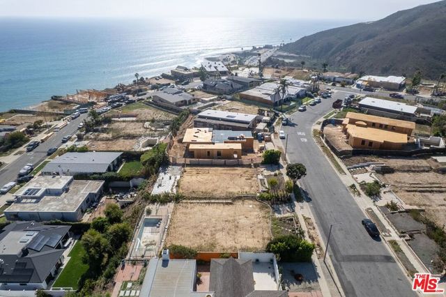 18414 Wakecrest Drive, Malibu, CA 90265