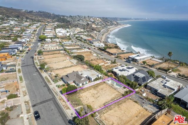 18414 Wakecrest Drive, Malibu, CA 90265