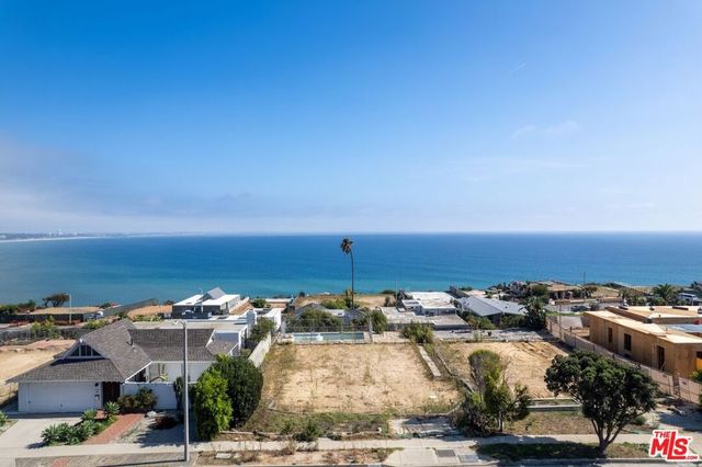 18414 Wakecrest Drive, Malibu, CA 90265