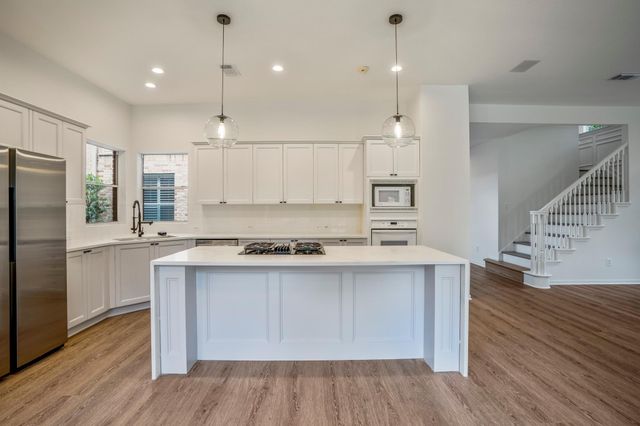 134 Plum Crest Circle, The Woodlands, TX 77382