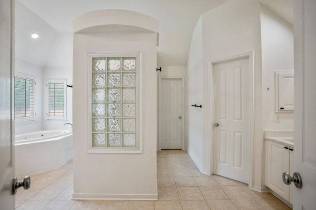 134 Plum Crest Circle, The Woodlands, TX 77382