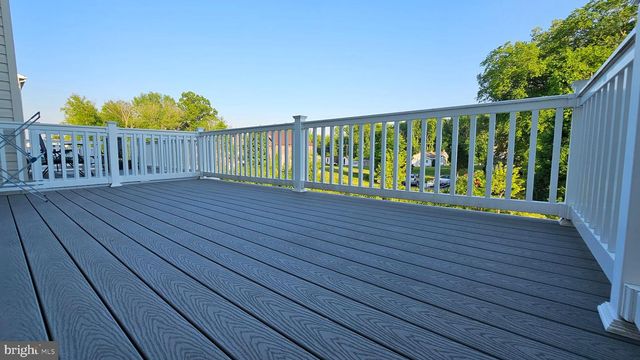 2055 RIVERS DR, Newark, DE 19702
