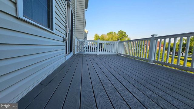 2055 RIVERS DR, Newark, DE 19702