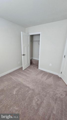 2055 RIVERS DR, Newark, DE 19702