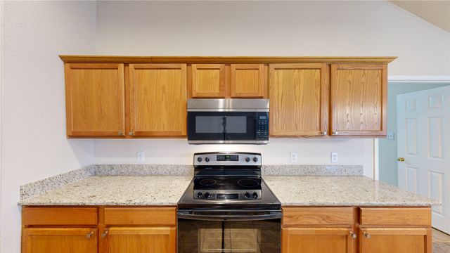 608 Vanilla Court, Desoto, TX 75115