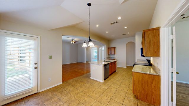 608 Vanilla Court, Desoto, TX 75115