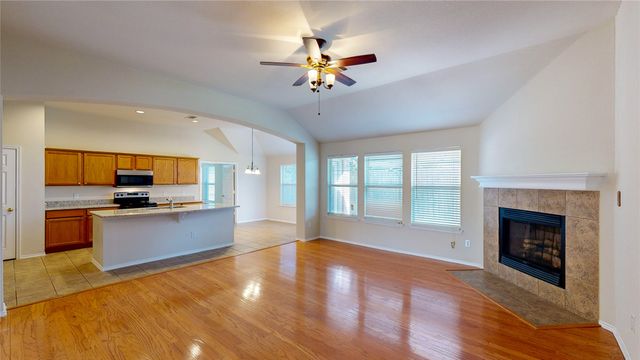 608 Vanilla Court, Desoto, TX 75115