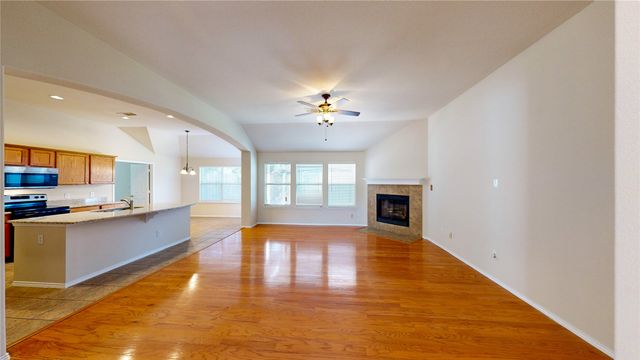 608 Vanilla Court, Desoto, TX 75115