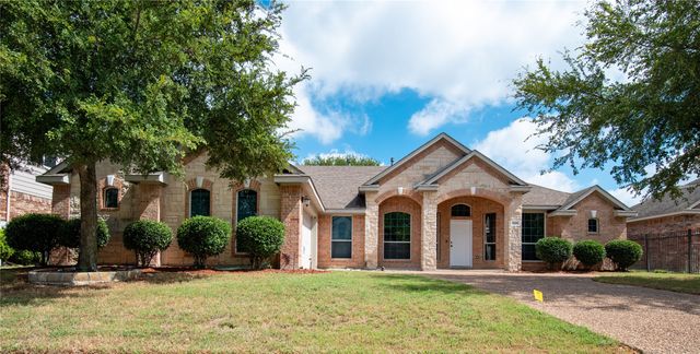 608 Vanilla Court, Desoto, TX 75115