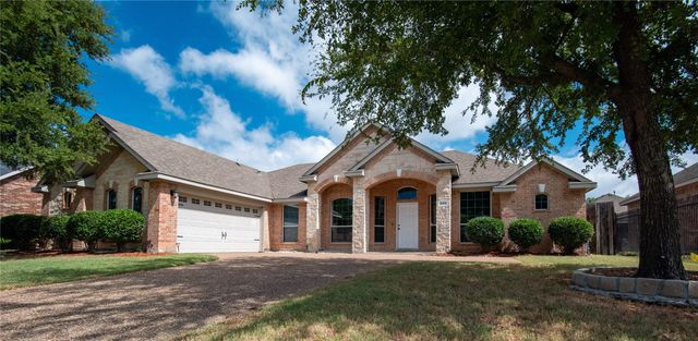 608 Vanilla Court, Desoto, TX 75115