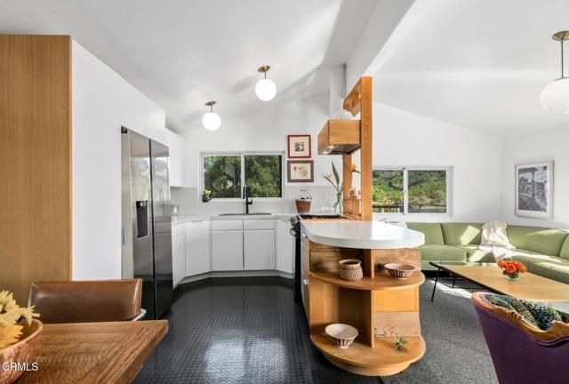 11065 Creek Road, Ojai, CA 93023