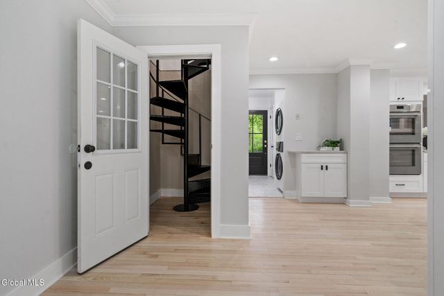 713 Riverview Road, Rexford, NY 12148