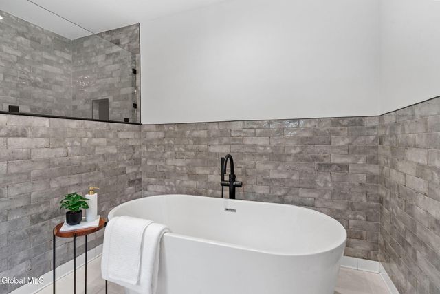 713 Riverview Road, Rexford, NY 12148