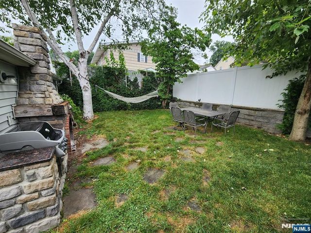 326 8th Street 1, Saddle Brook, NJ 07663