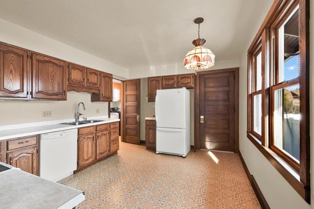 426 Park AVENUE, Sheboygan, WI 53081