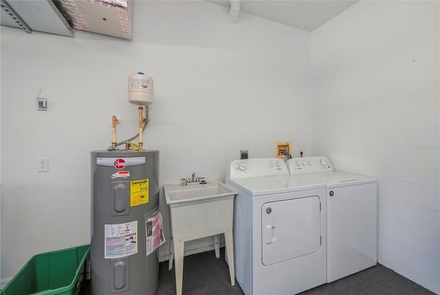 1343 RED OAK LANE, Port Charlotte, FL 33948