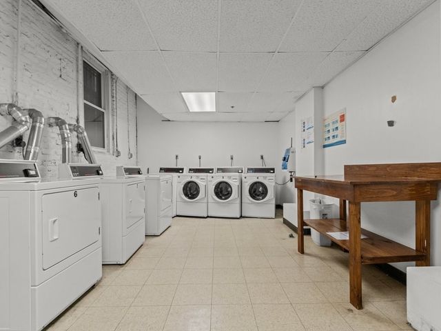 35 Queensberry 22, Boston, MA 02215