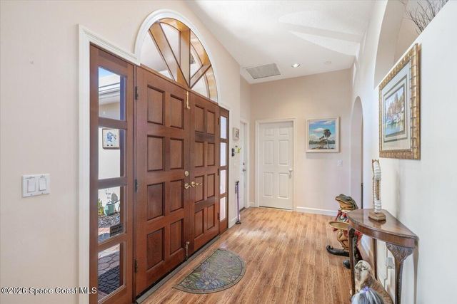 2 Sea Horse Lane, Vero Beach, FL 32960