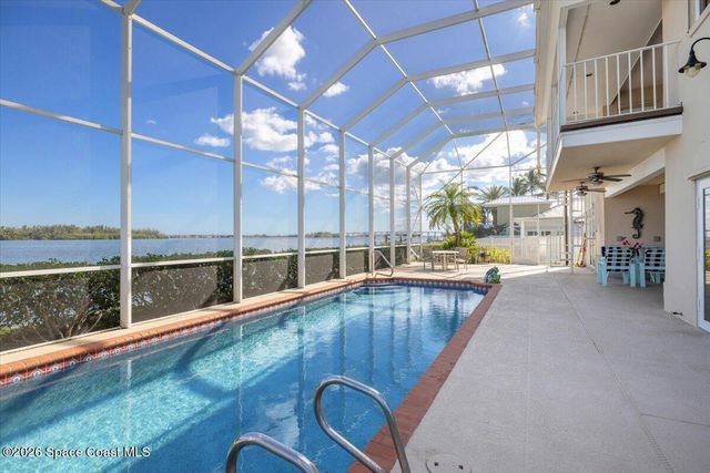 2 Sea Horse Lane, Vero Beach, FL 32960