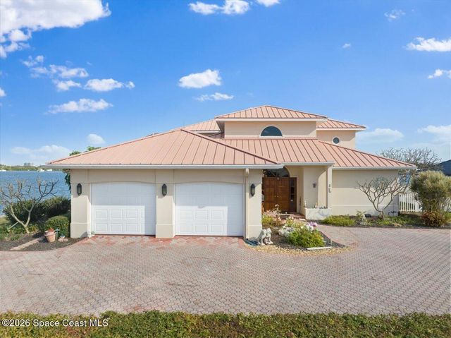 2 Sea Horse Lane, Vero Beach, FL 32960