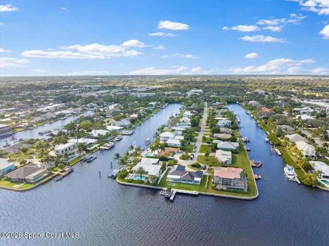 2 Sea Horse Lane, Vero Beach, FL 32960