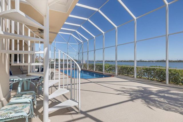 2 Sea Horse Lane, Vero Beach, FL 32960