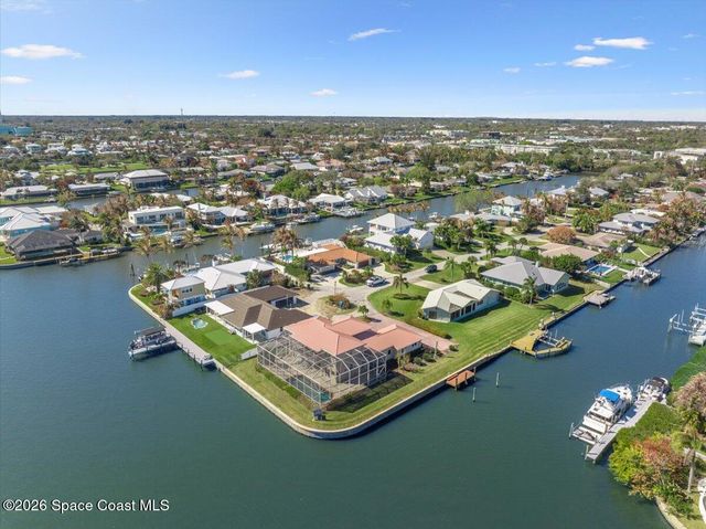 2 Sea Horse Lane, Vero Beach, FL 32960