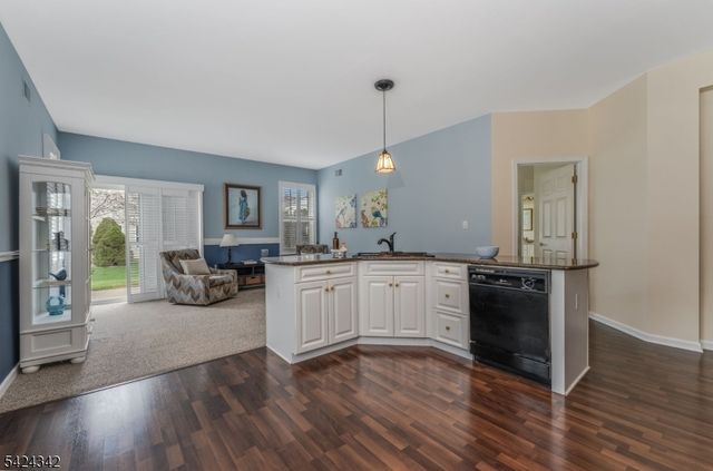11 Stafford Ln, White Twp., NJ 07823