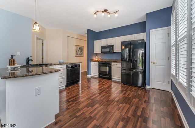 11 Stafford Ln, White Twp., NJ 07823