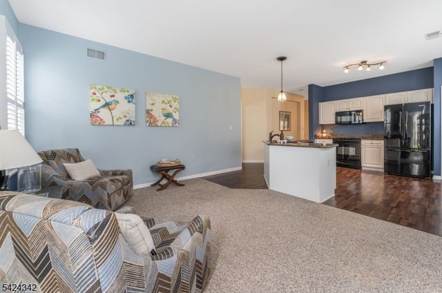11 Stafford Ln, White Twp., NJ 07823