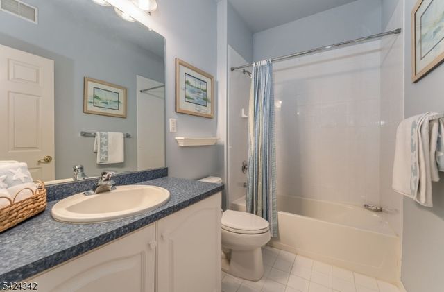 11 Stafford Ln, White Twp., NJ 07823
