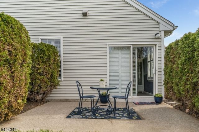 11 Stafford Ln, White Twp., NJ 07823