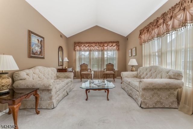 11 Stafford Ln, White Twp., NJ 07823