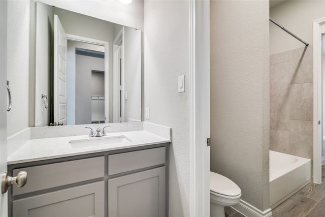 807 Knoxbridge Road, Forney, TX 75126