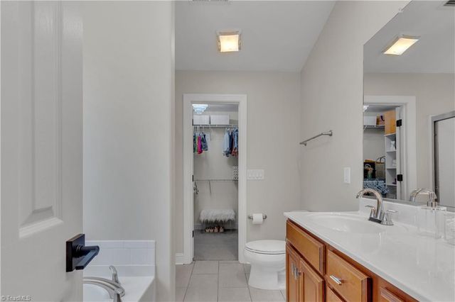 4982 Wyngate Village Drive, Winston-salem, NC 27103