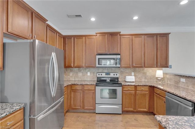 4982 Wyngate Village Drive, Winston-salem, NC 27103