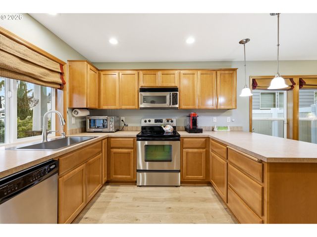 12807 Ne 43RD Cir, Vancouver, WA 98682